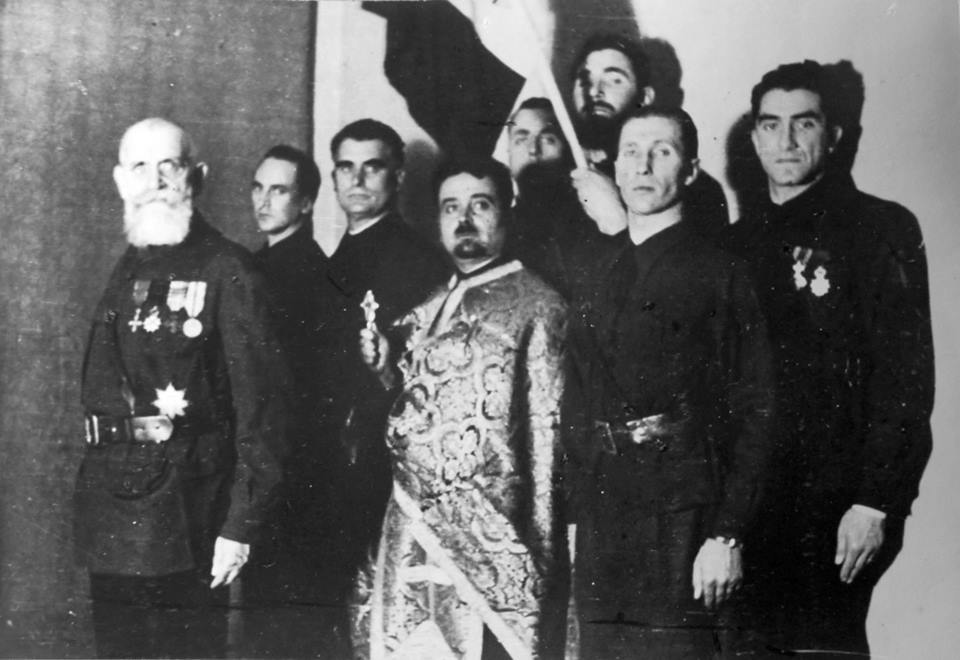 Corpul legionarilor plecati in Spania cu Zizi - Ionel Mota, Gheorghe Clime, Nicolae Totu, Vasile Marin, preotul Ion Dumitrescu Borsa, Banica Dobre si printul Alexandru Cantacuzino