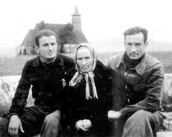 valeriu_gafencu_mama_sa_ioan ianolide in lagarul de la galda 1946