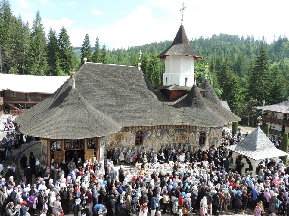 Pomenirea de trei ani a părintelui Justin Pârvu - Manastirea Petru Voda
